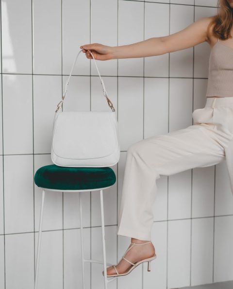 Кожаная женская сумка VEZZE C00982