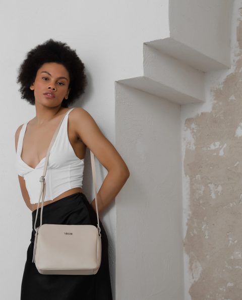 Кожаная женская сумка VEZZE C001011