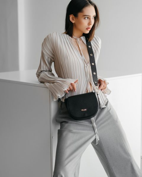 Кожаная женская сумка VEZZE C005N