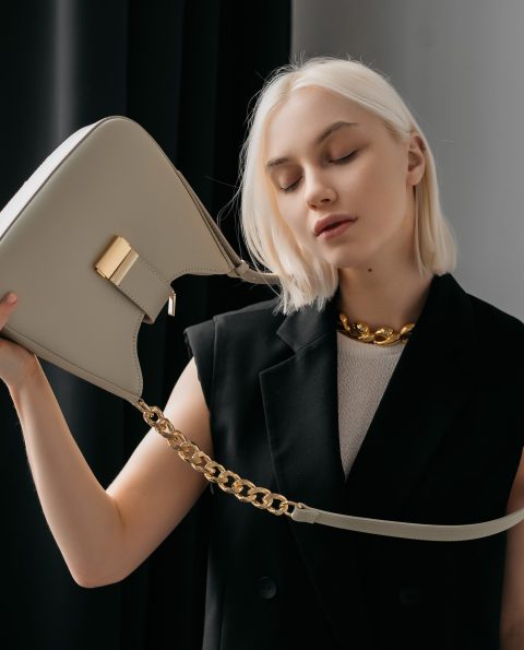 Кожаная женская сумка VEZZE C002N