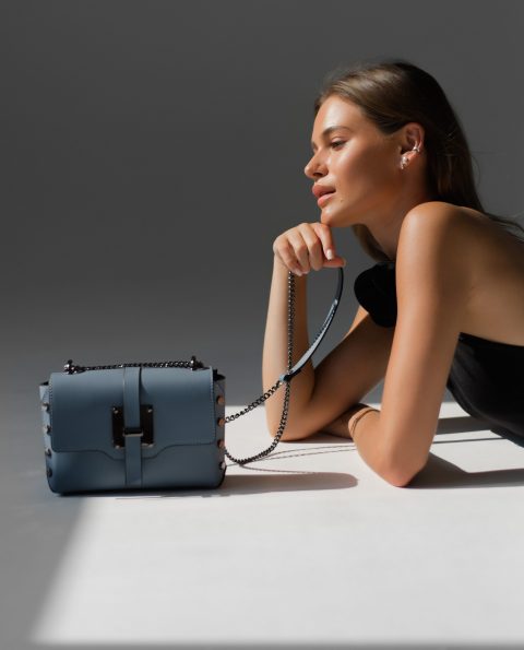 Кожаная женская сумка VEZZE C00991