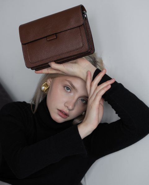 Кожаная женская сумка VEZZE C00207N