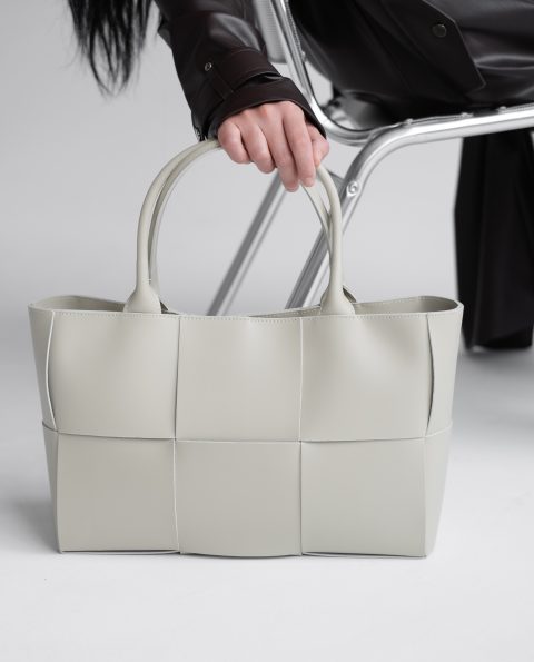 Кожаная женская сумка VEZZE C00794