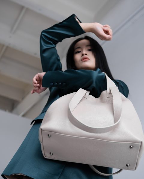 Кожаная женская сумка VEZZE C001057