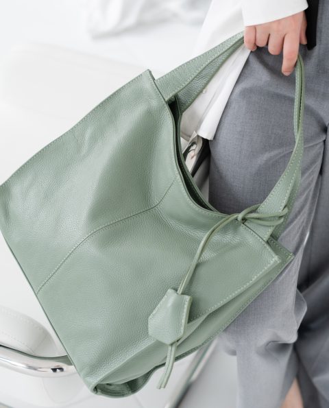 Кожаная женская сумка VEZZE C00934