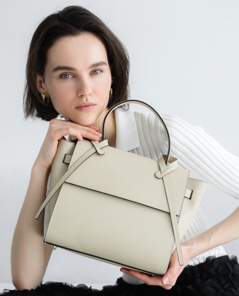 Кожаная женская сумка VEZZE C0028N