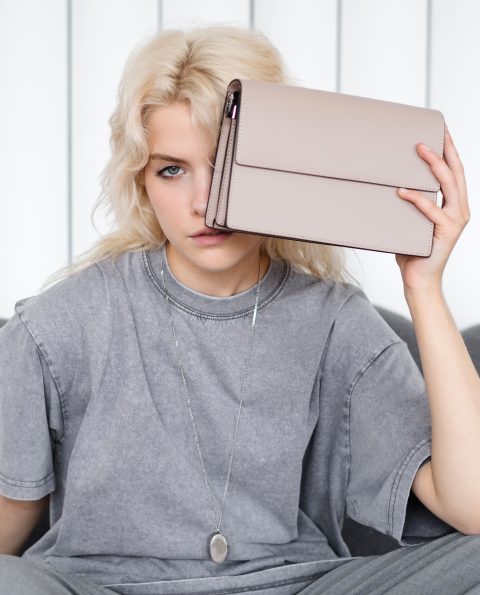 Кожаная женская сумка VEZZE C001053