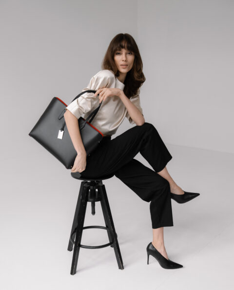 Кожаная женская сумка VEZZE C00179