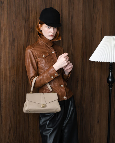 Кожаная женская сумка VEZZE C00510N